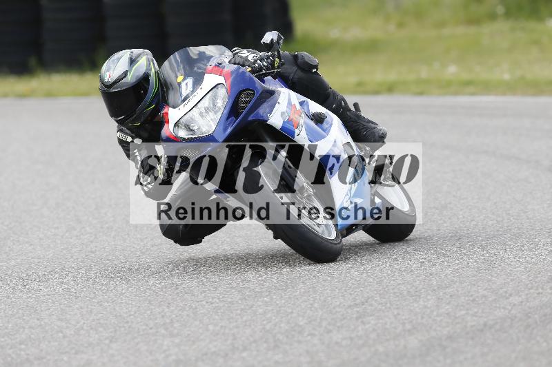 /Archiv-2025/09 22.04.2025 Cornu Master School ADR/rot-rouge/0